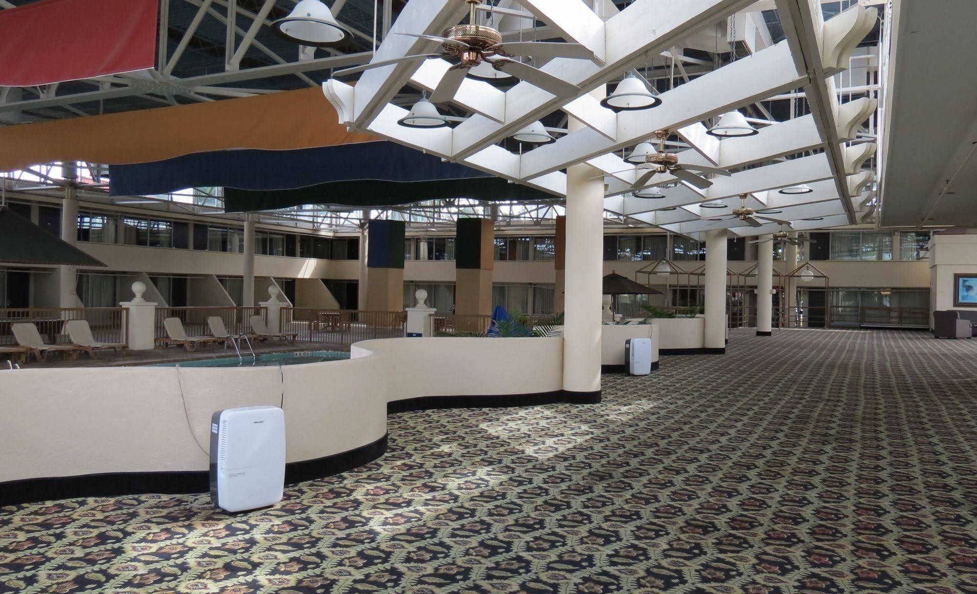 Days Inn By Wyndham Montgomery Near Aum エクステリア 写真
